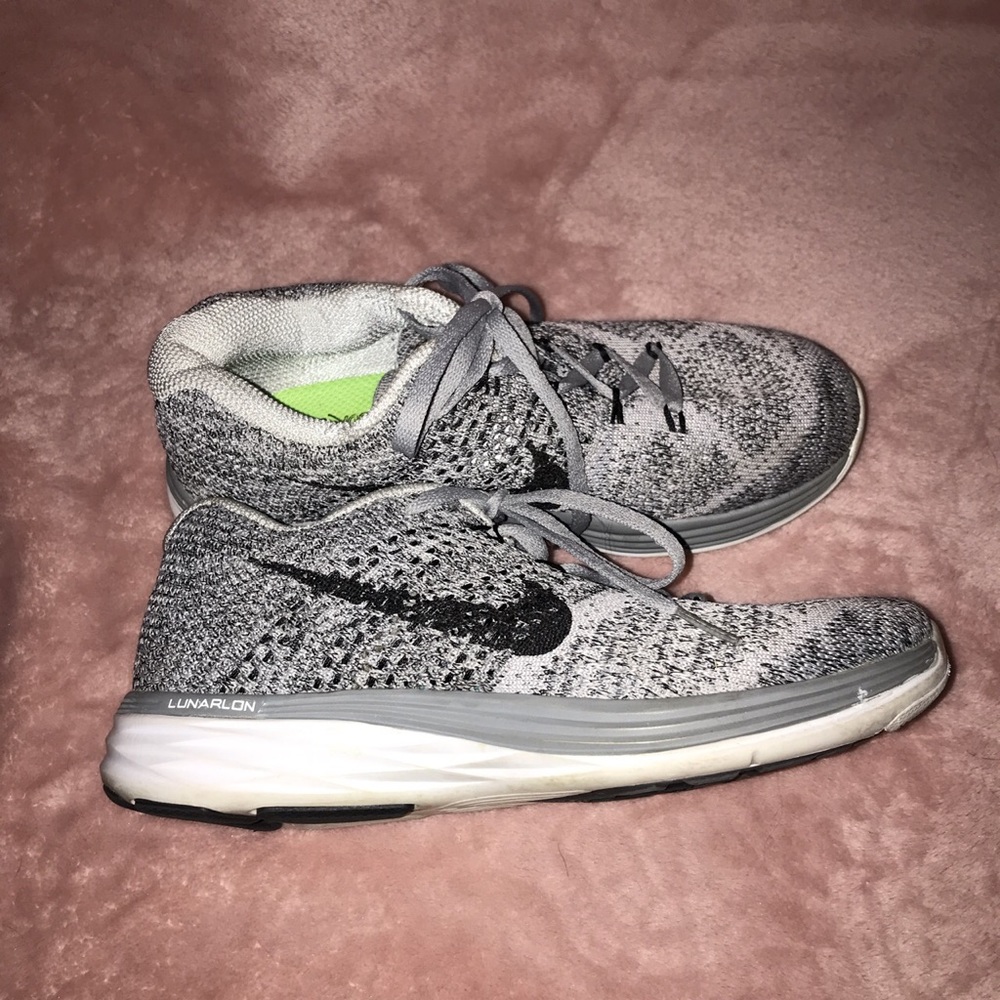 Nike fly knits
